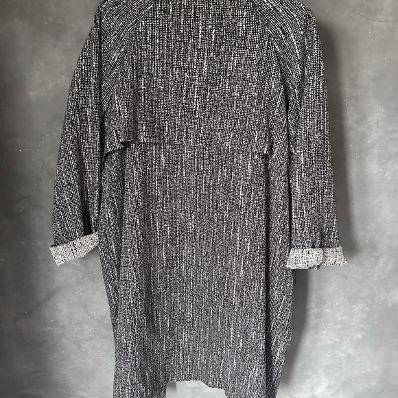 Brand new Forever 21 contemporary blazer - Picture 4 of 5